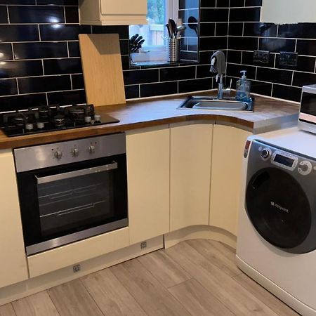 One Bedroom Apartment In Walsall Sleeps 4 Free Wifi By Villazu Bloxwich 외부 사진